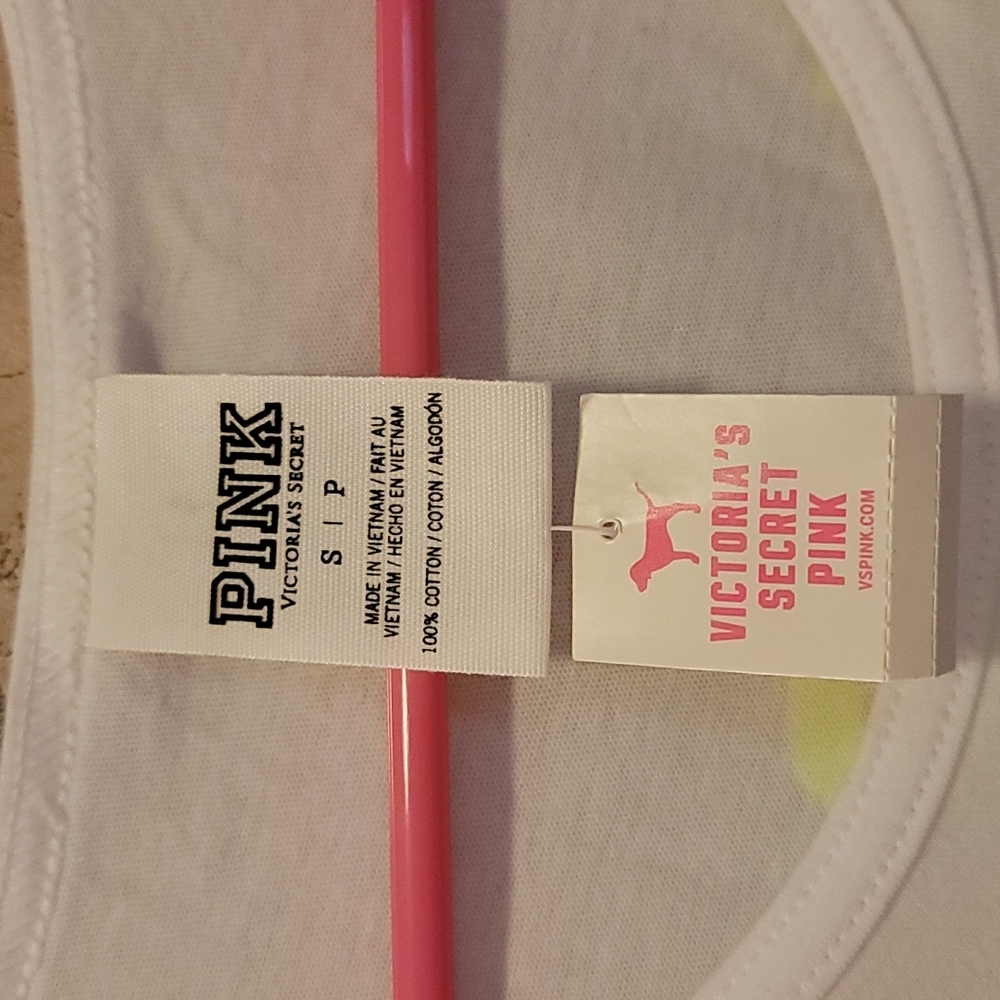 PINK VS Tank - Picture 3 of 9